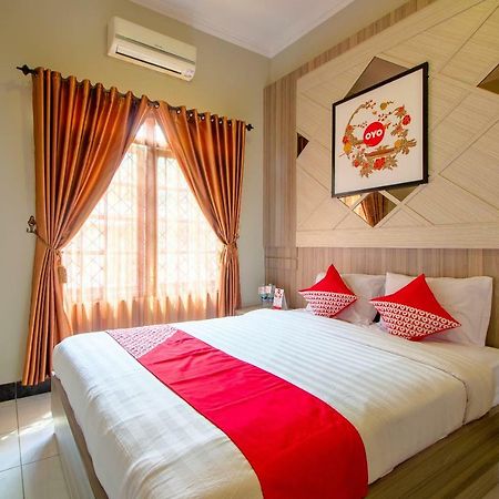 Oyo 1195 The Doctor'S Guest House Syariah Kejayan Luaran gambar