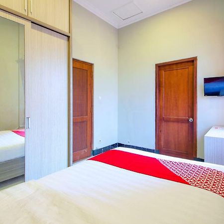 Oyo 1195 The Doctor'S Guest House Syariah Kejayan Luaran gambar