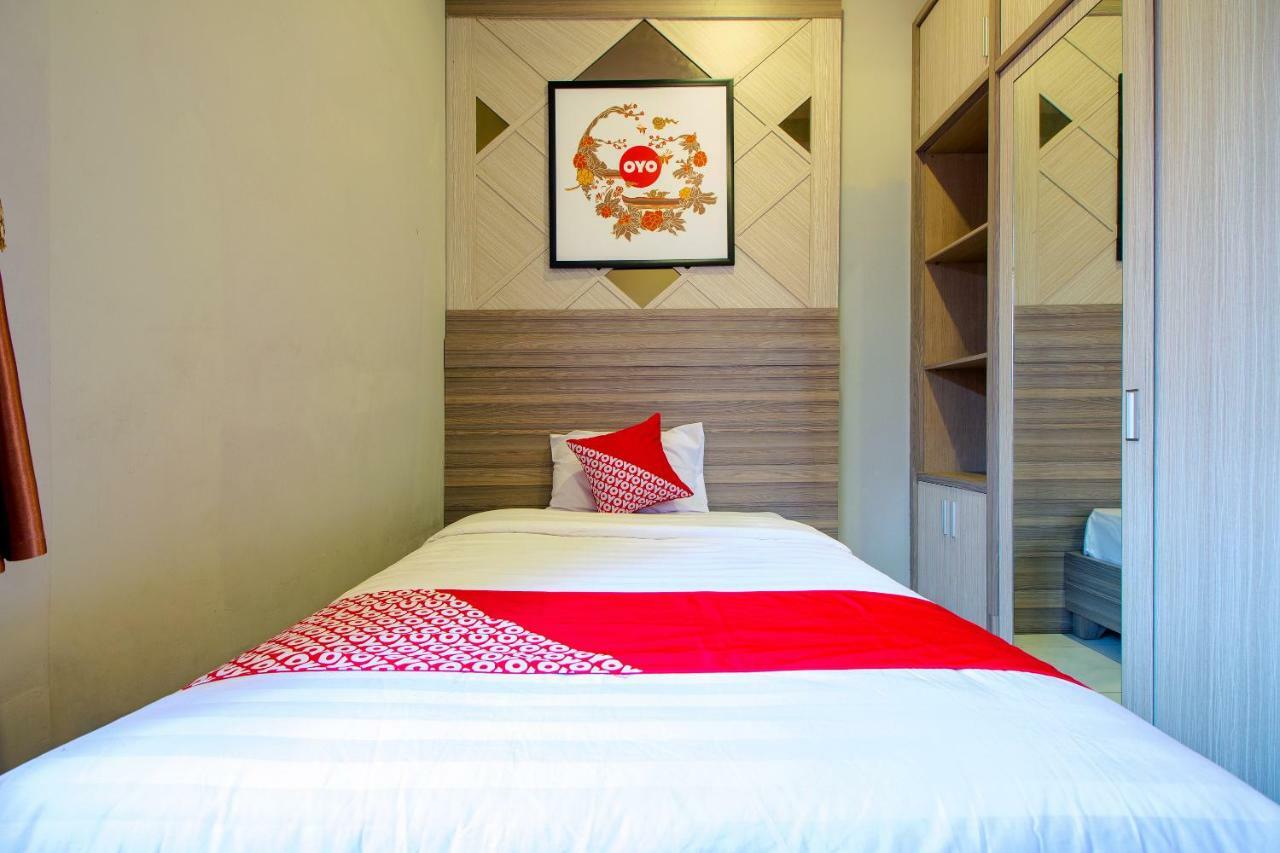 Oyo 1195 The Doctor'S Guest House Syariah Kejayan Luaran gambar
