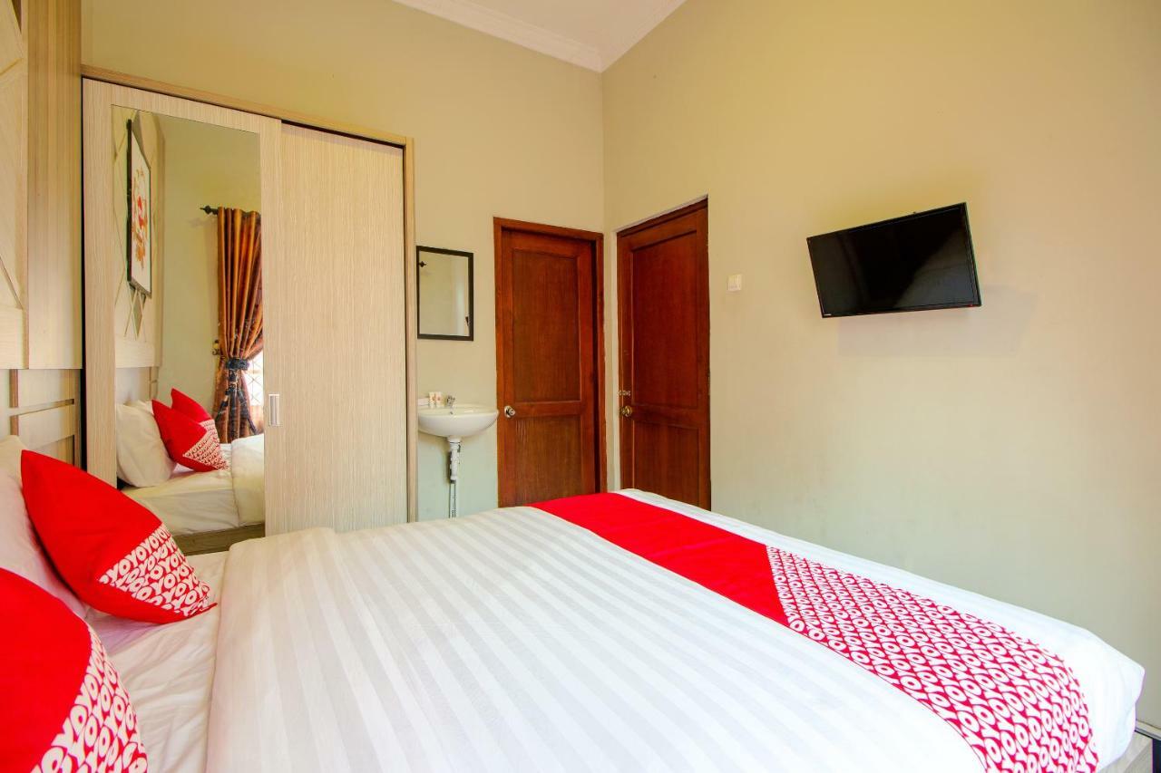 Oyo 1195 The Doctor'S Guest House Syariah Kejayan Luaran gambar