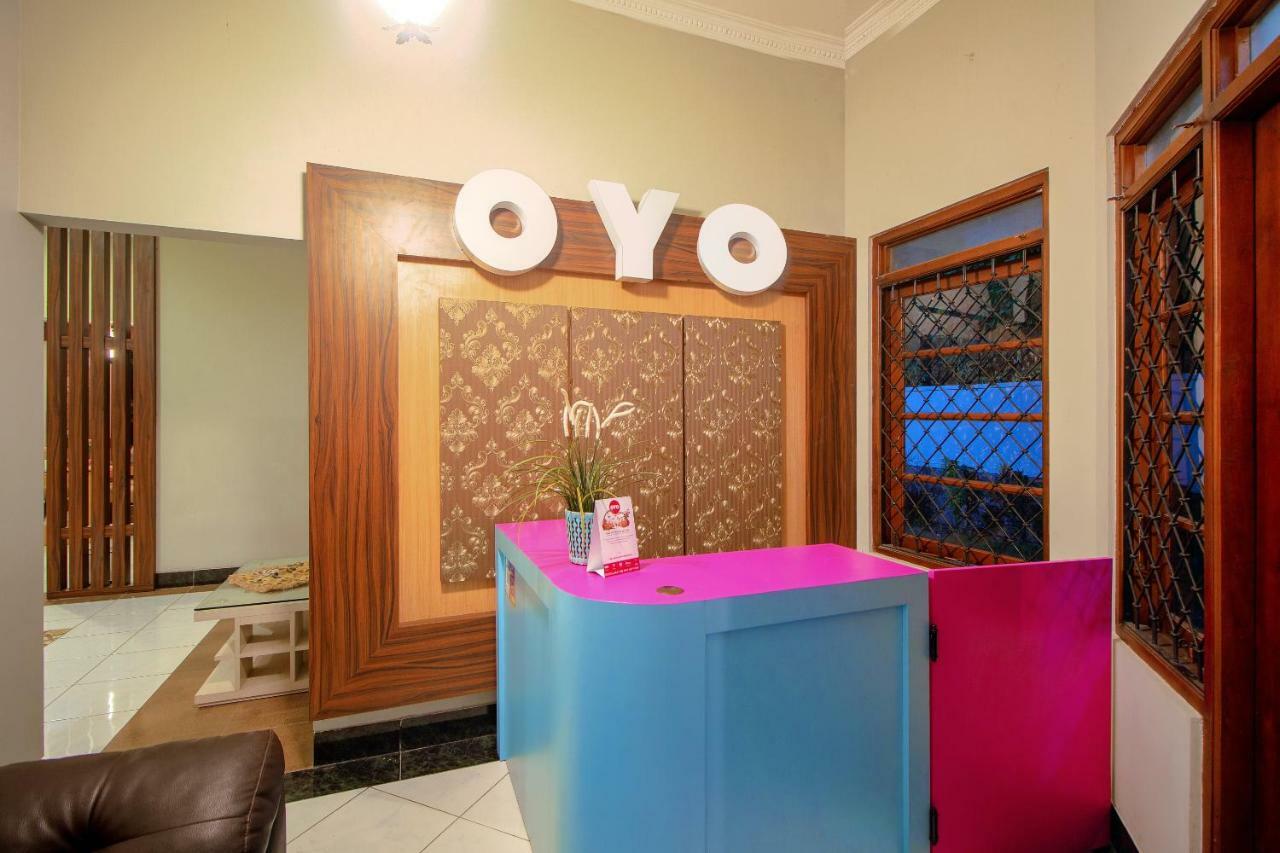 Oyo 1195 The Doctor'S Guest House Syariah Kejayan Luaran gambar