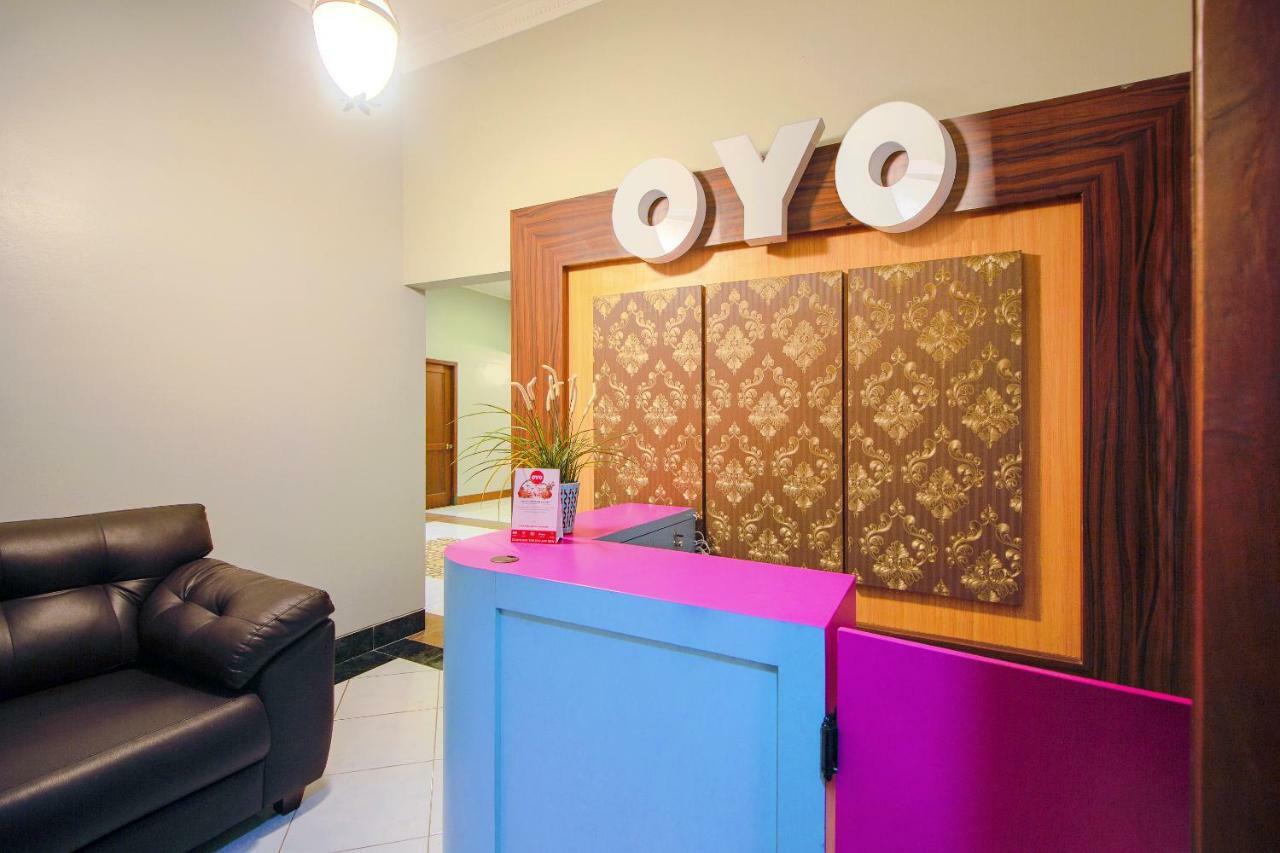 Oyo 1195 The Doctor'S Guest House Syariah Kejayan Luaran gambar