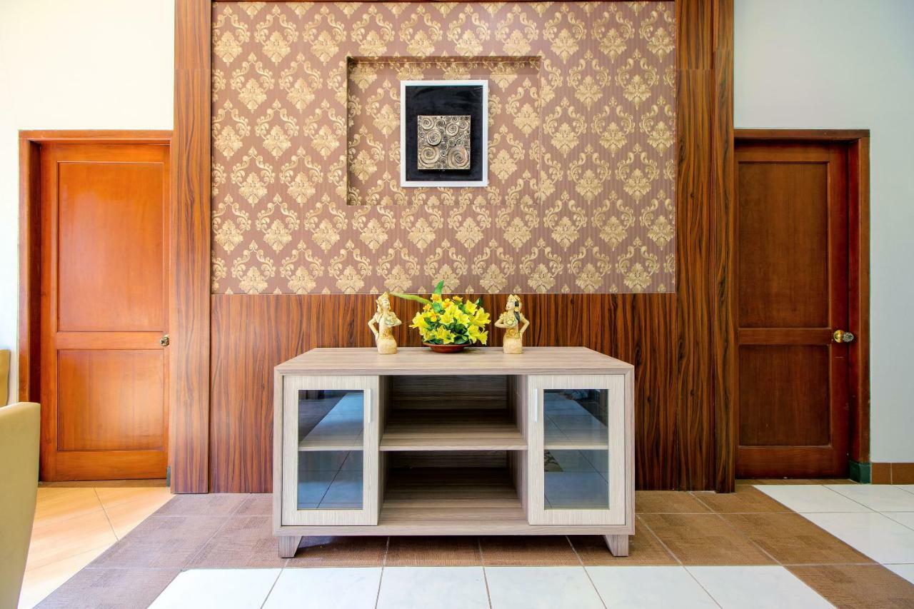 Oyo 1195 The Doctor'S Guest House Syariah Kejayan Luaran gambar