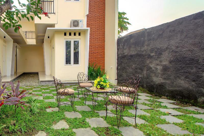 Oyo 1195 The Doctor'S Guest House Syariah Kejayan Luaran gambar