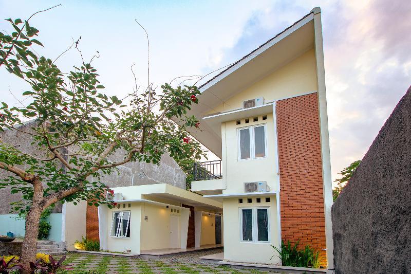 Oyo 1195 The Doctor'S Guest House Syariah Kejayan Luaran gambar