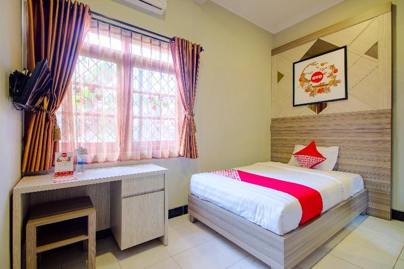 Oyo 1195 The Doctor'S Guest House Syariah Kejayan Luaran gambar